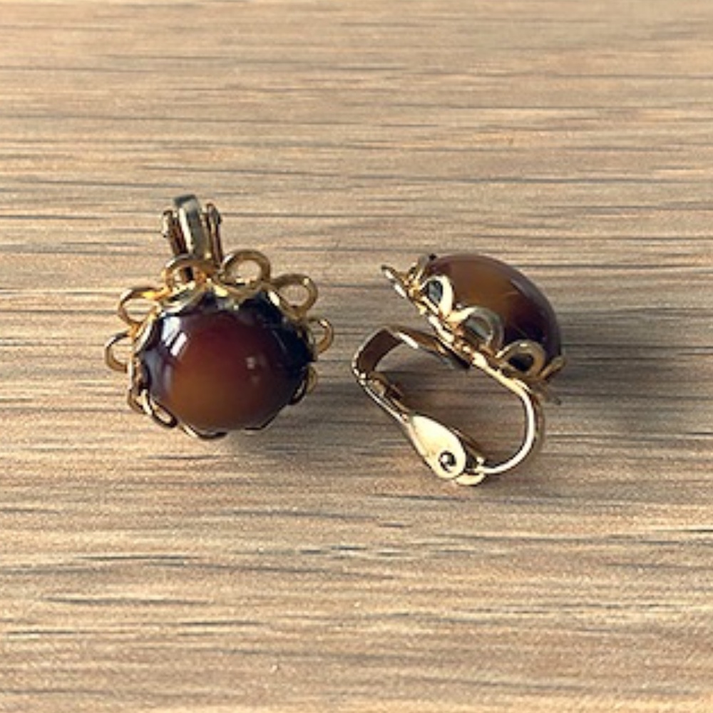 Vintage Style Gold and Brown Clip-On Earrings